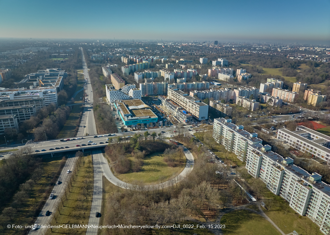 15.02.2023 - Plettzentrum mit Montessori Schule in Neuperlach